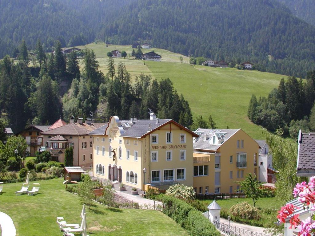 Apartments Petlin Urtijëi Buitenkant foto