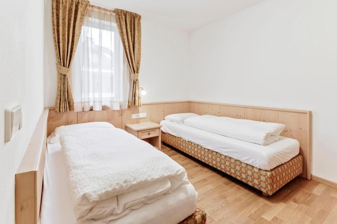 Apartments Petlin Urtijëi Buitenkant foto