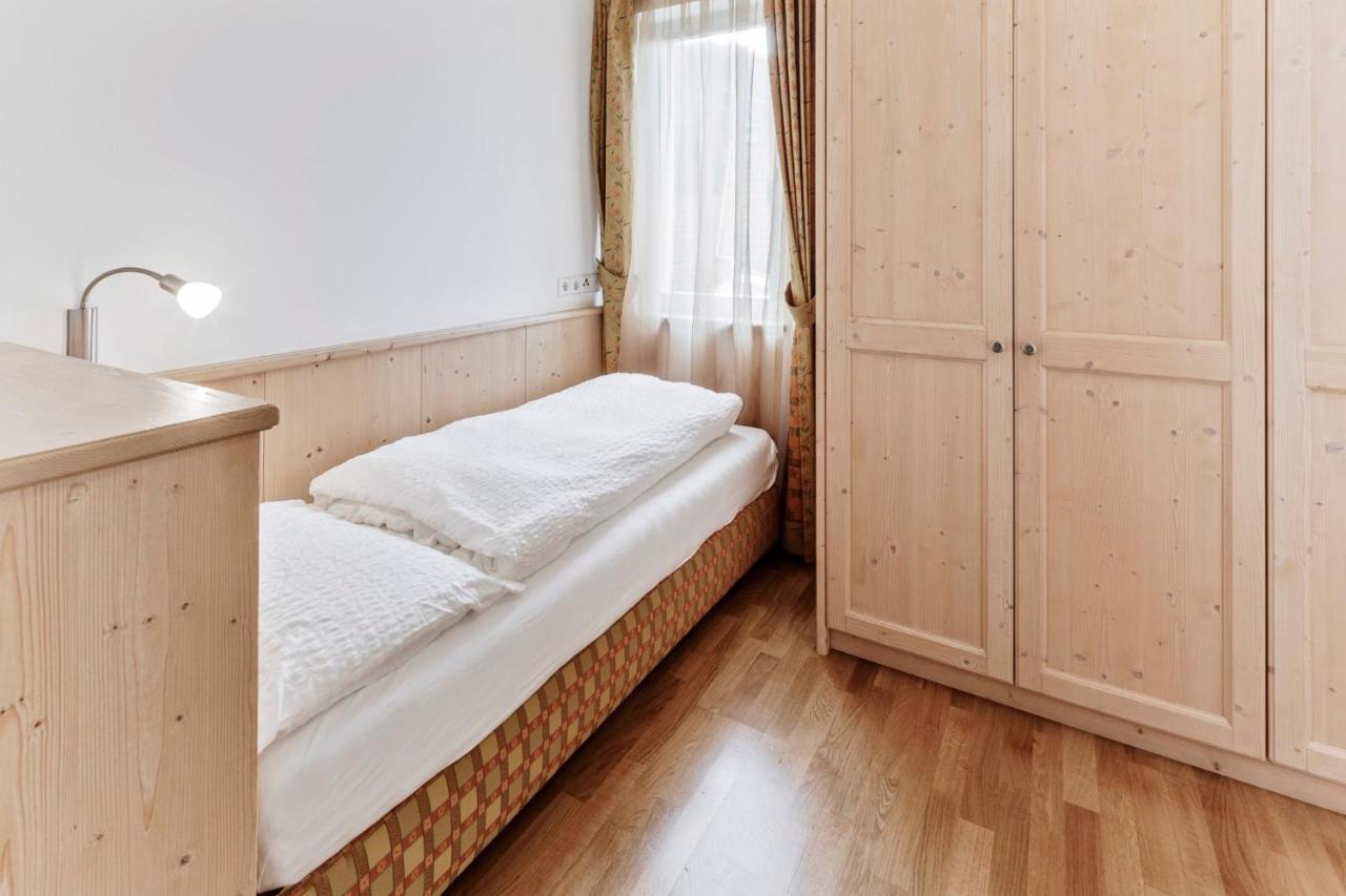 Apartments Petlin Urtijëi Buitenkant foto