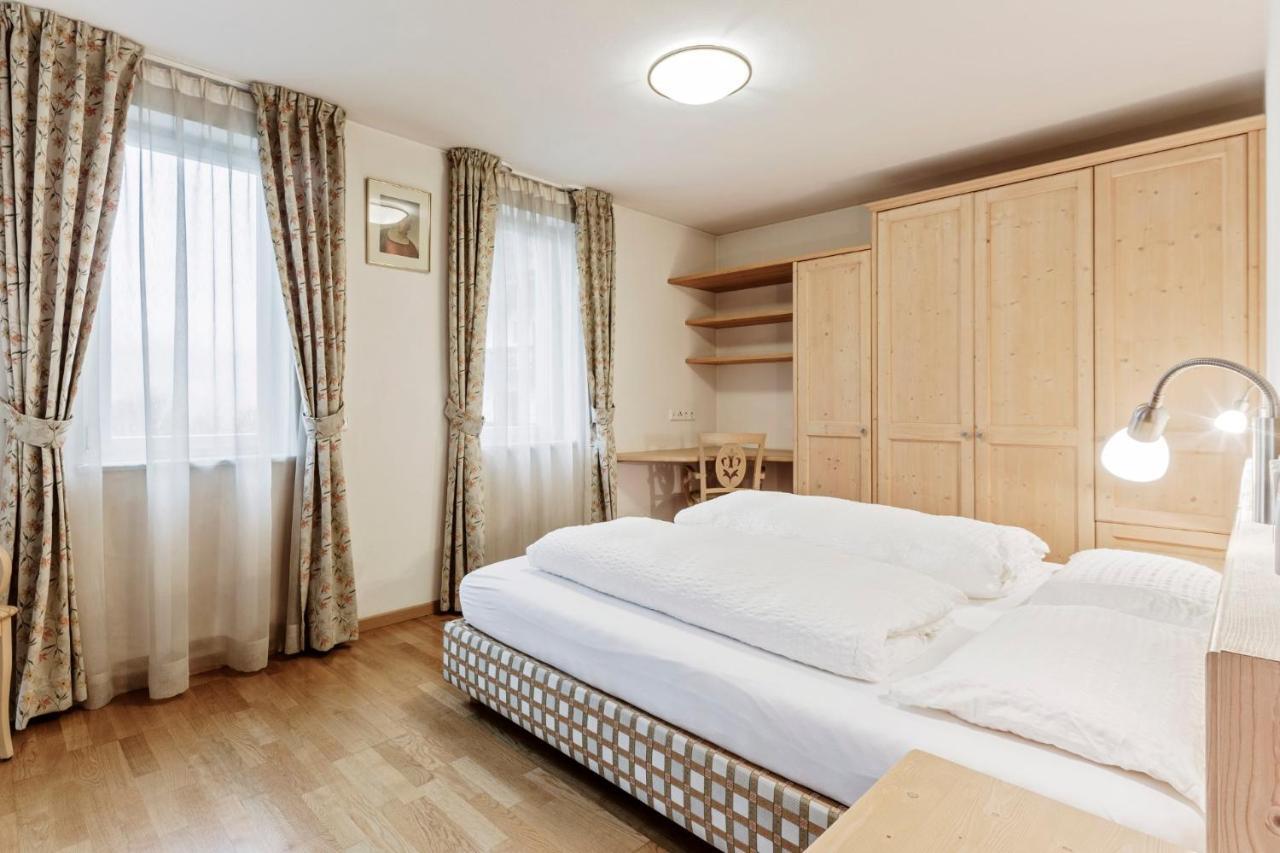 Apartments Petlin Urtijëi Buitenkant foto