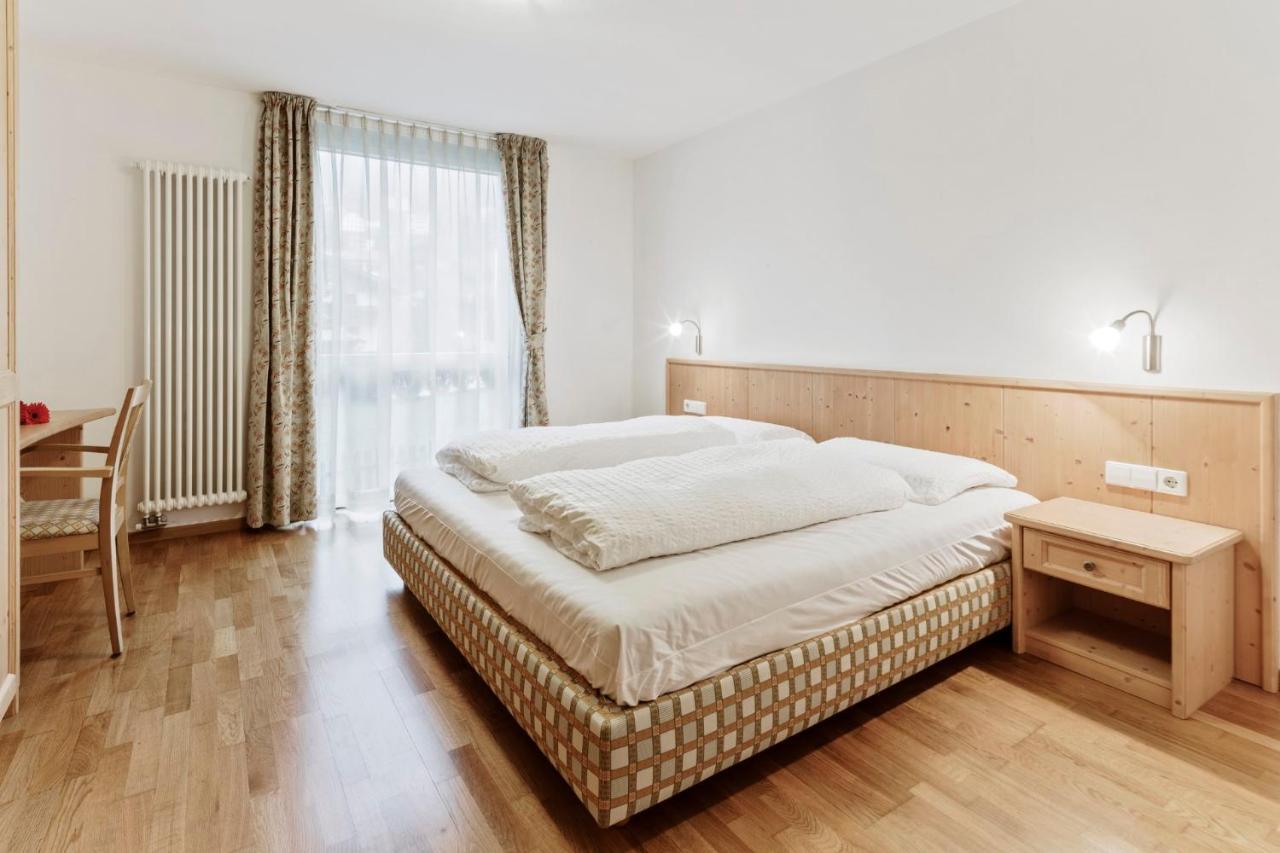 Apartments Petlin Urtijëi Buitenkant foto